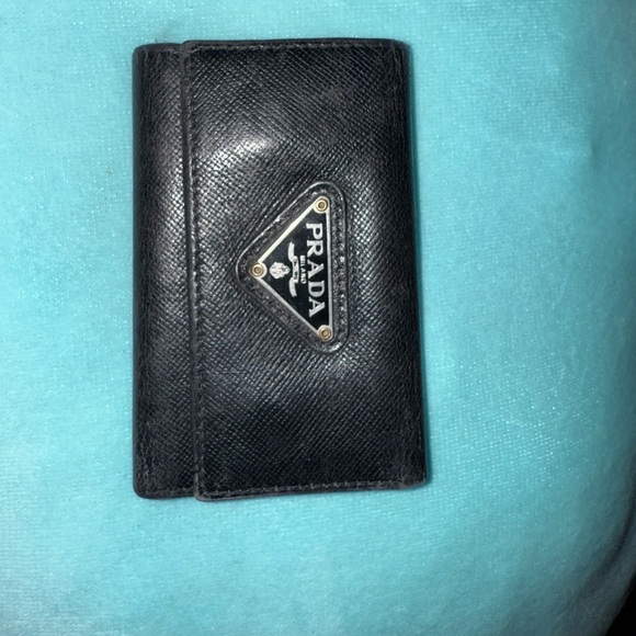 Prada Black Leather key holder - Picture 1 of 7